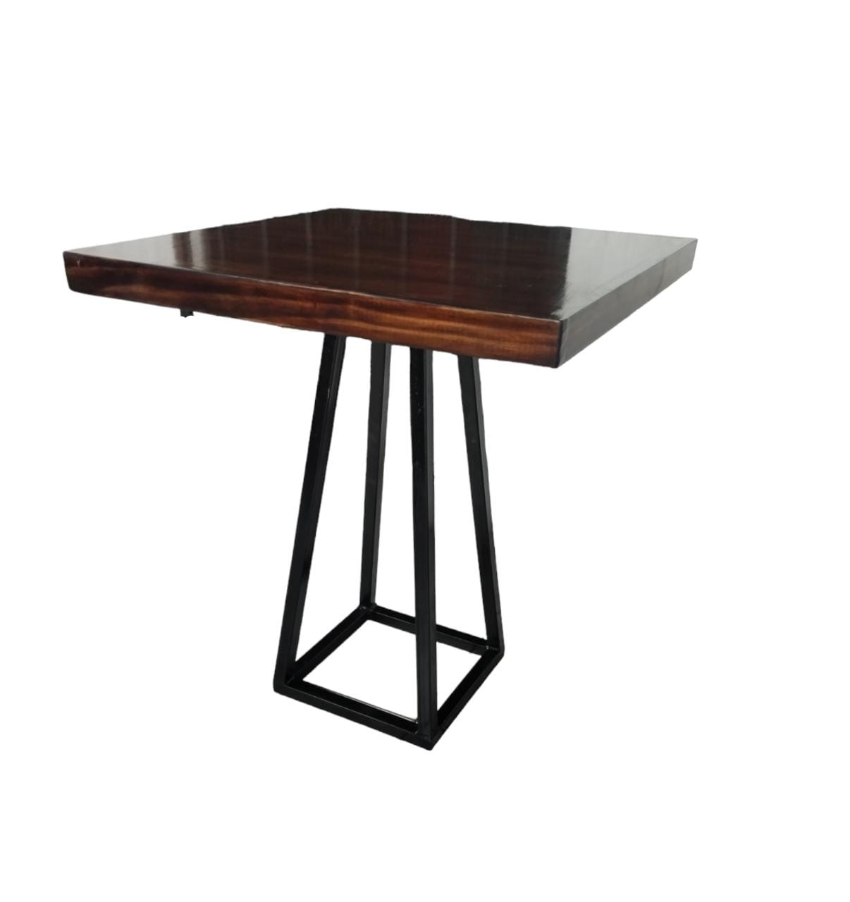 mesas-cocteleras-de-madera-y-hierro-bajas
